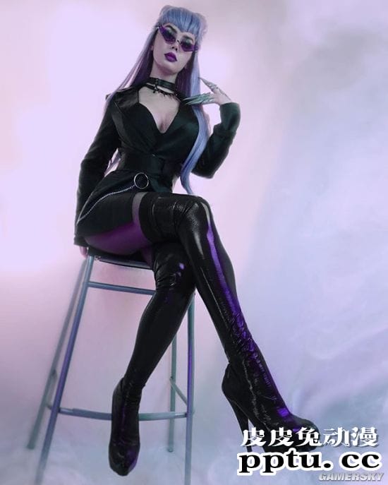 俄妹COS《LOL》KDA女团伊芙琳 深V及腰完美还原