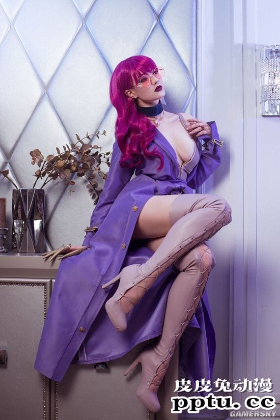 乌克兰小姐姐COS塞尔达公主 精致美颜过分性感