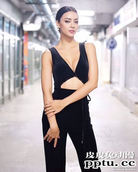 混血美颜犹如人间芭比 泰国环球小姐冠军出炉