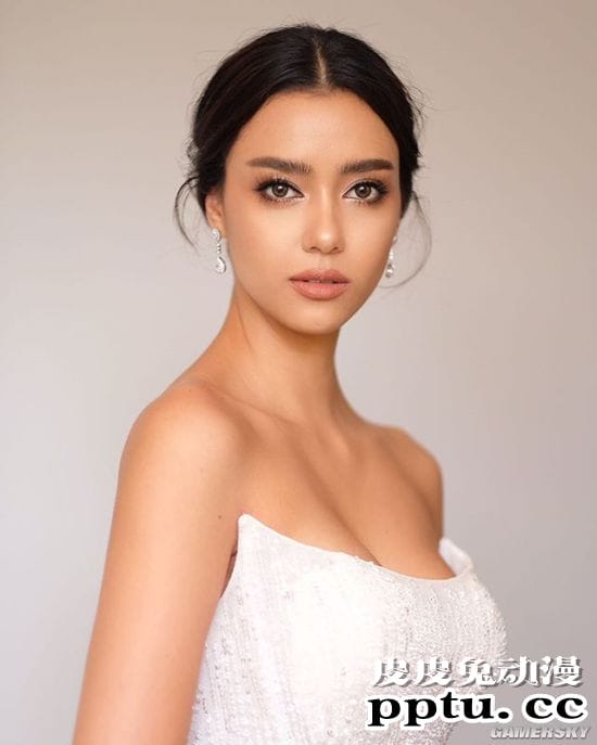 混血美颜犹如人间芭比 泰国环球小姐冠军出炉