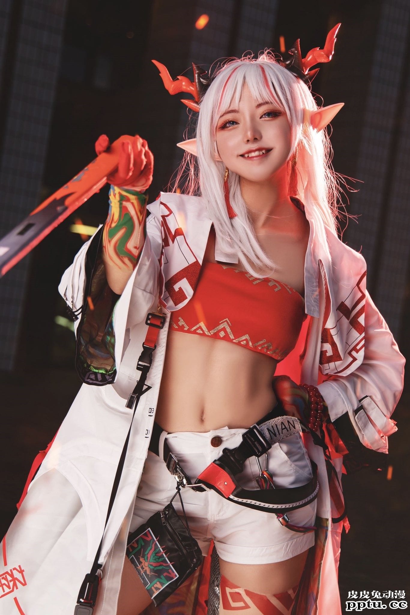 泳装小姐姐腹肌更瞩目 一周大师级CosPlay赏