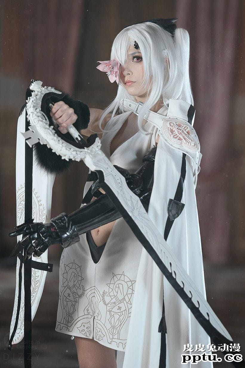 泳装小姐姐腹肌更瞩目 一周大师级CosPlay赏