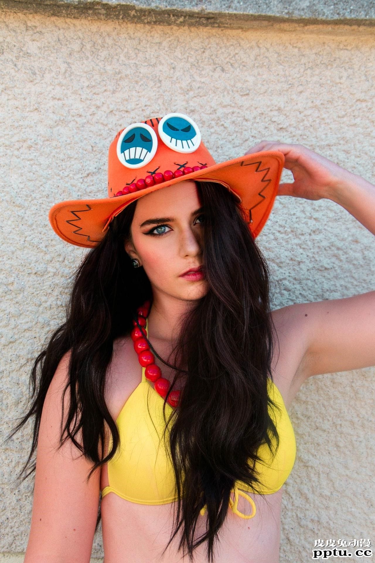 泳装小姐姐腹肌更瞩目 一周大师级CosPlay赏