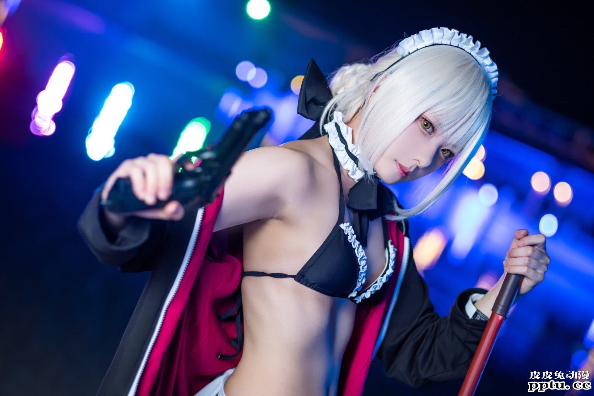 泳装小姐姐腹肌更瞩目 一周大师级CosPlay赏