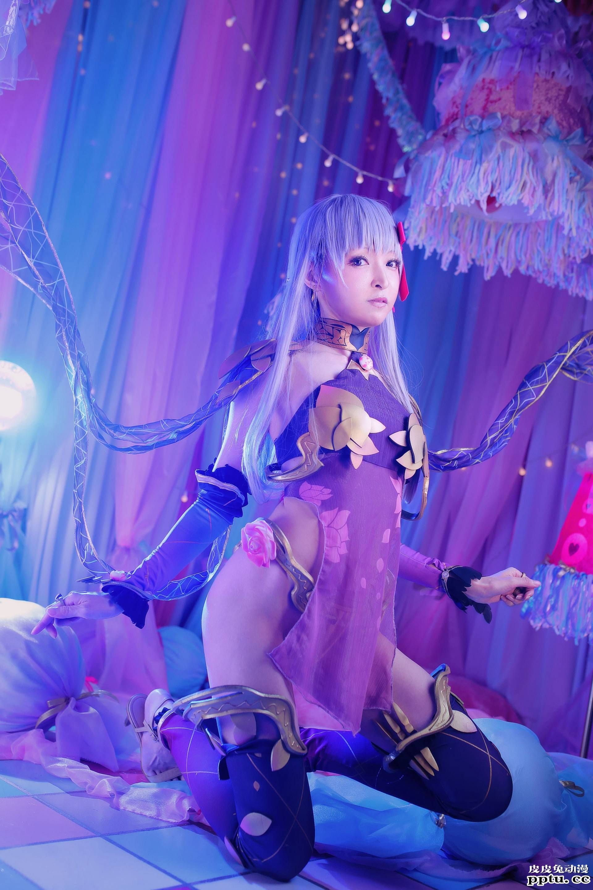 泳装小姐姐腹肌更瞩目 一周大师级CosPlay赏