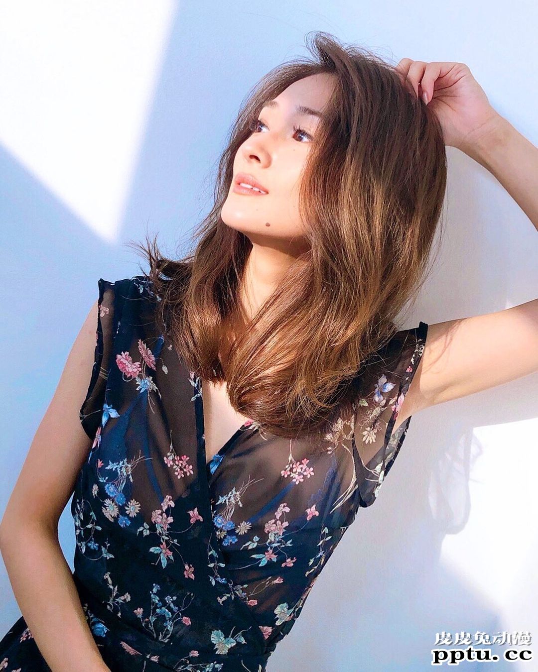 纤细腰身让人遐想无限 软骨嫩肌日本美女Fumika