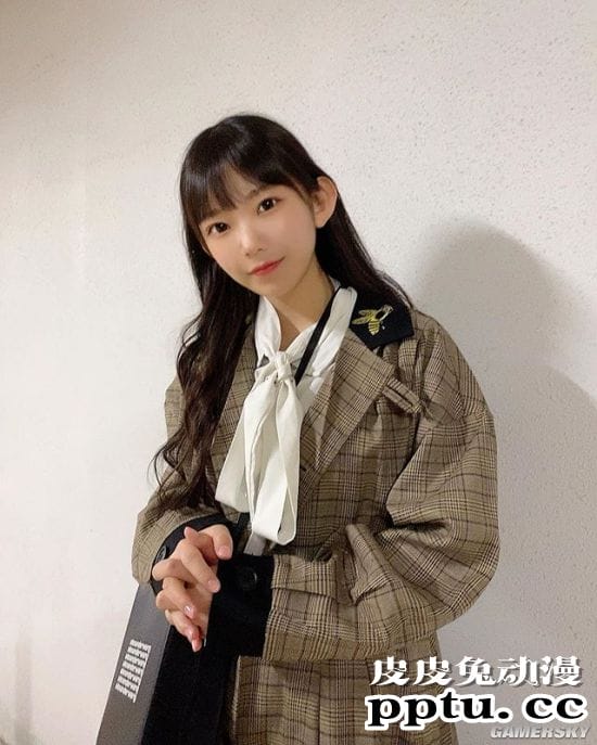 长泽茉里奈害羞的欧派问题 解答世界上最大的罩杯