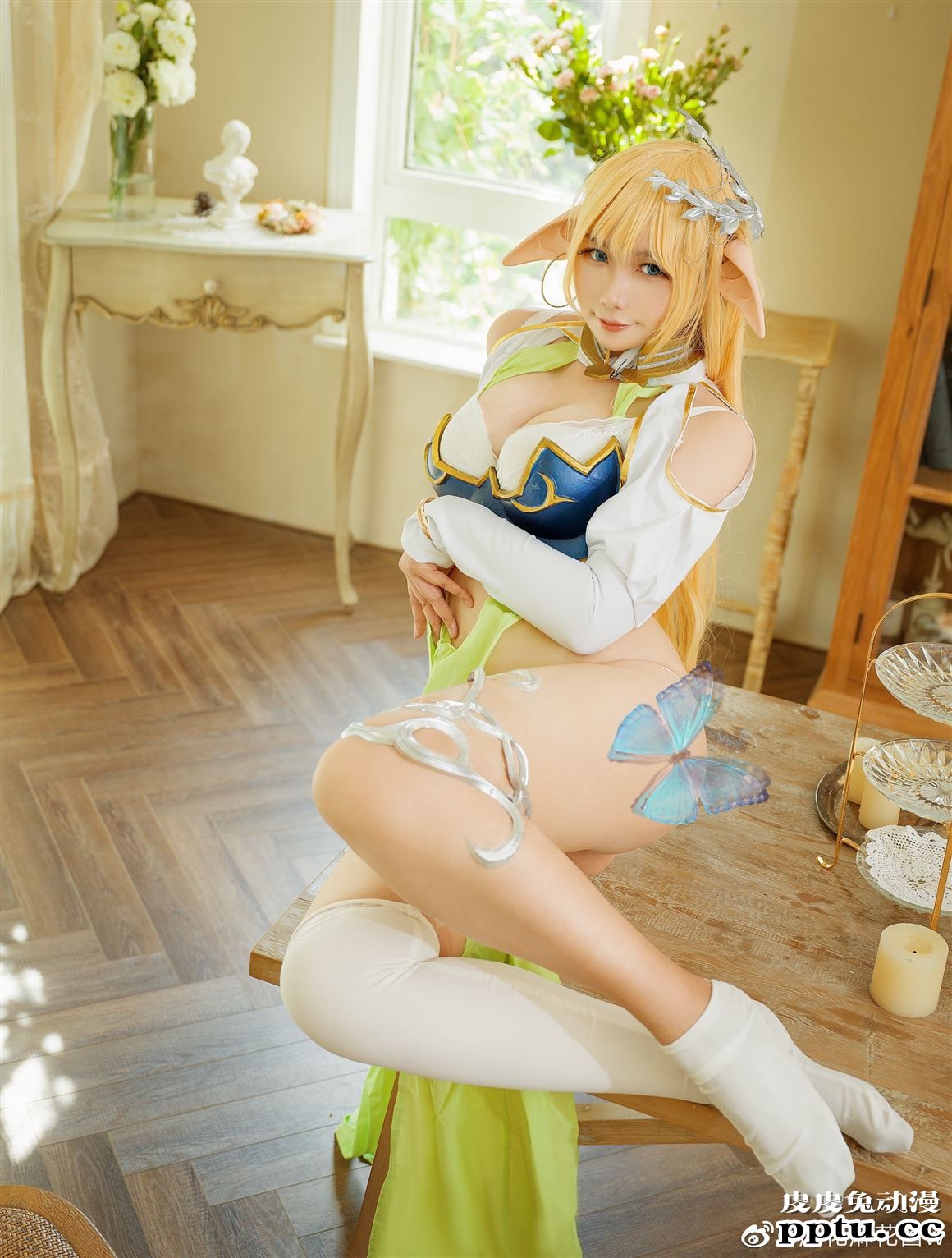 精灵村第一&第三村人性感COS美图分享【CN:麻花麻花酱w】