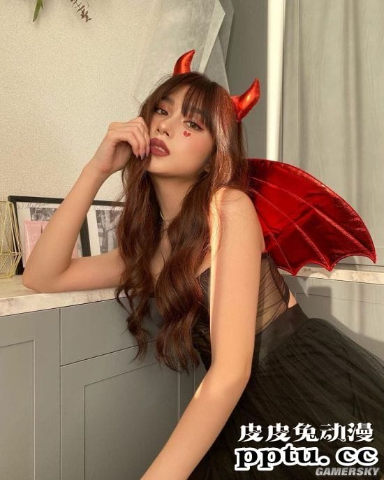 混血感正妹全靠化妆？狂野又精致的日本网红辣妹-皮皮兔动漫