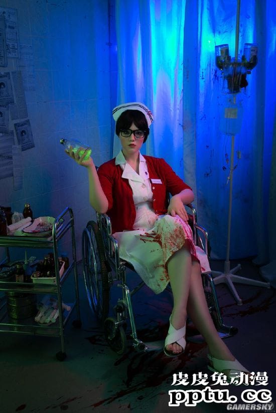 俄妹COS《合金装备5》静静 破洞黑丝目露凶光