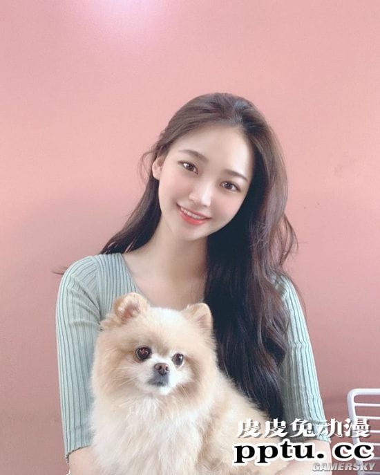 紧身运动衣凸显好身材 韩国健身正妹肉感十足