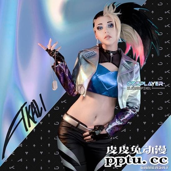 美妆博主COS神还原 化妆技突破次元壁