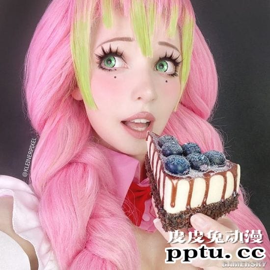 美妆博主COS神还原 化妆技突破次元壁