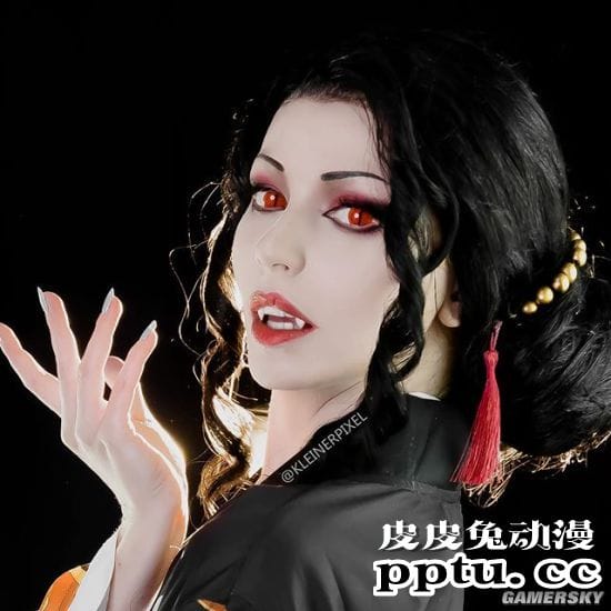 美妆博主COS神还原 化妆技突破次元壁