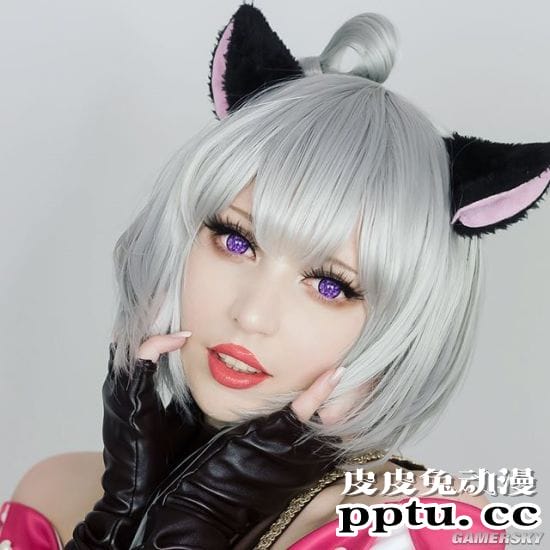 美妆博主COS神还原 化妆技突破次元壁