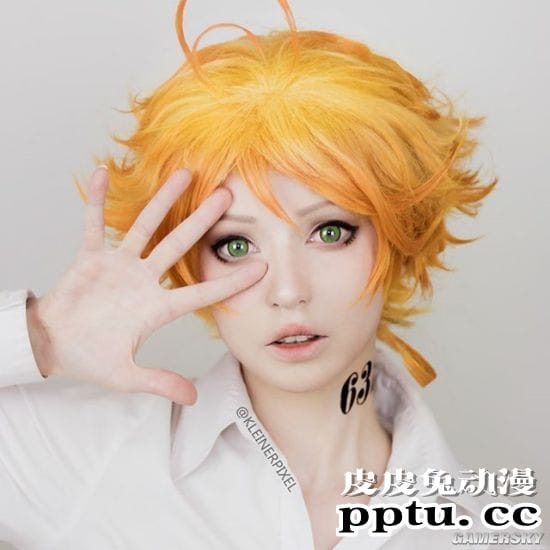 美妆博主COS神还原 化妆技突破次元壁