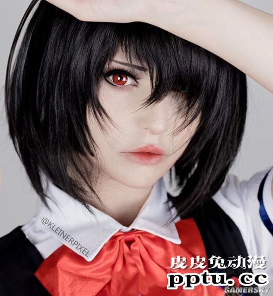 美妆博主COS神还原 化妆技突破次元壁