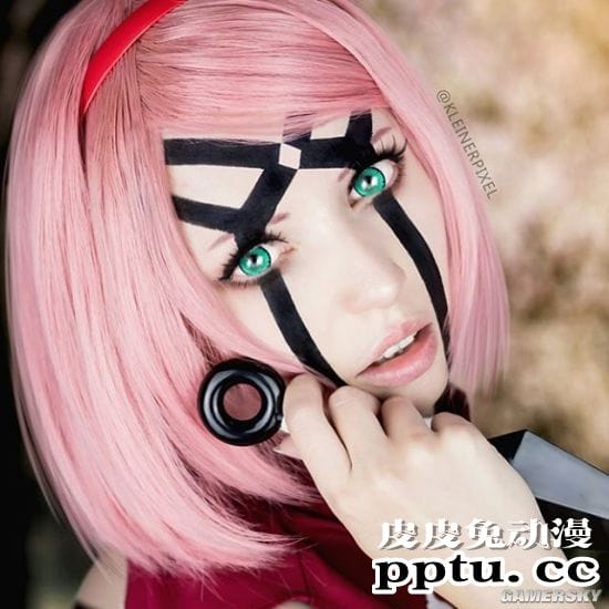 美妆博主COS神还原 化妆技突破次元壁