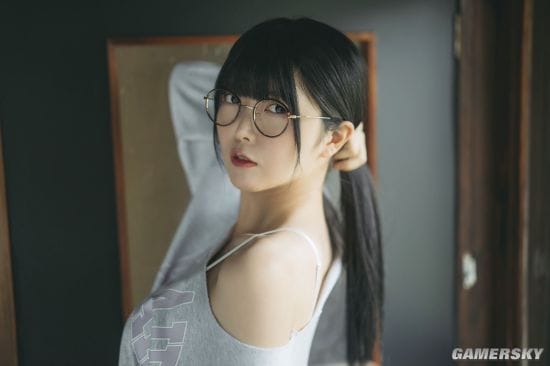 牛奶肤可爱美少女小露身材 令人心情激动的偶像正妹小野寺梓