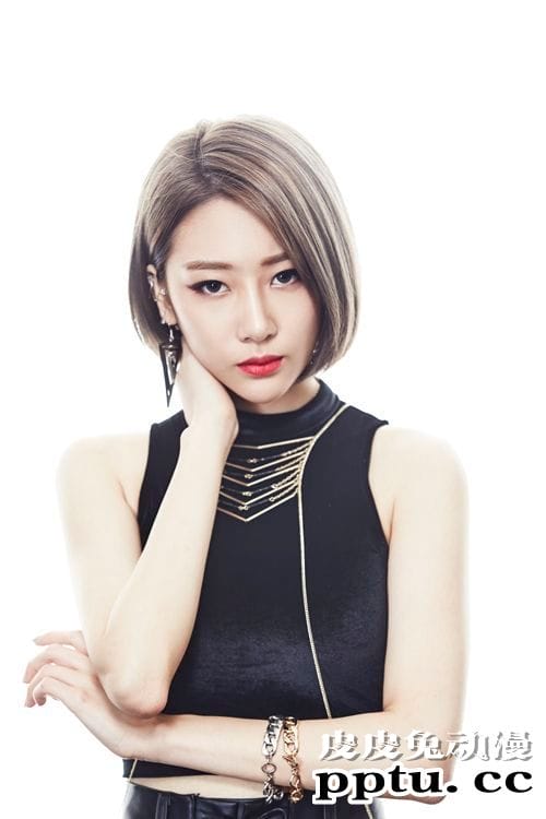 身材过于火辣阿伟阵亡 因写真美图走红的韩国御姐金惠美