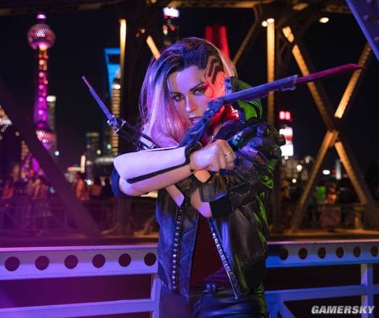 俄妹COS赛博朋克版特莉丝 会发光的女术士