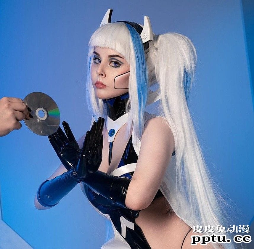 娘化PS5怎么用光盘？一周大师级CosPlay赏