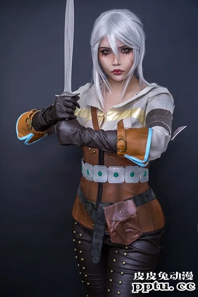 娘化PS5怎么用光盘？一周大师级CosPlay赏