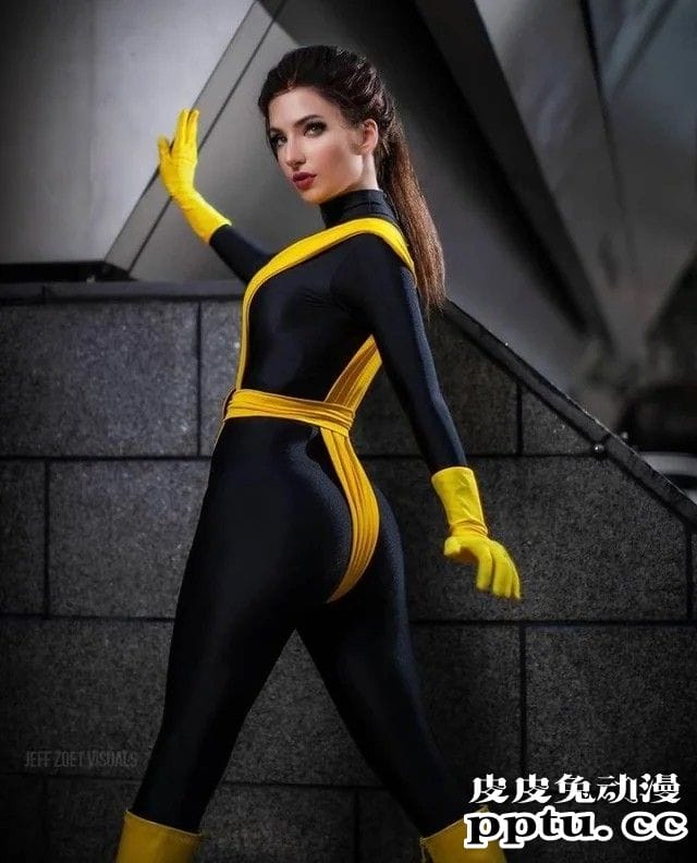 娘化PS5怎么用光盘？一周大师级CosPlay赏