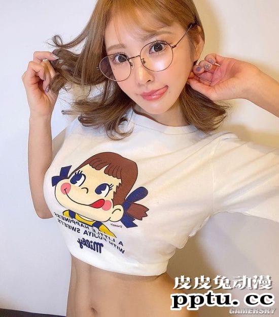 有腹肌的水蛇腰 身材比例超犯规的日本网红女牙医佐崎きさき