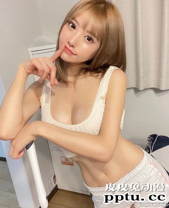 有腹肌的水蛇腰 身材比例超犯规的日本网红女牙医佐崎きさき