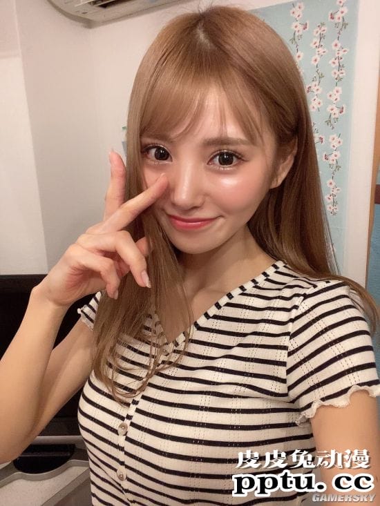 有腹肌的水蛇腰 身材比例超犯规的日本网红女牙医佐崎きさき