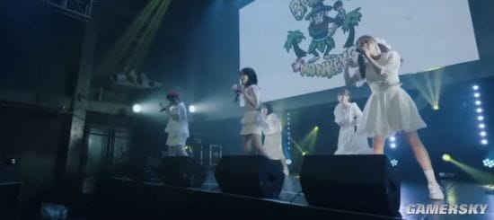 日本少女偶像因搞笑发明走红 明明可以靠脸吃饭的