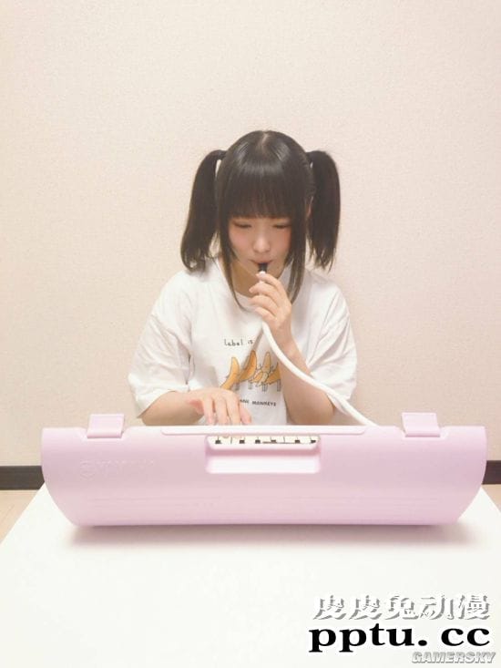 日本少女偶像因搞笑发明走红 明明可以靠脸吃饭的