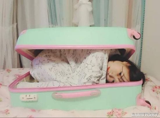 日本少女偶像因搞笑发明走红 明明可以靠脸吃饭的