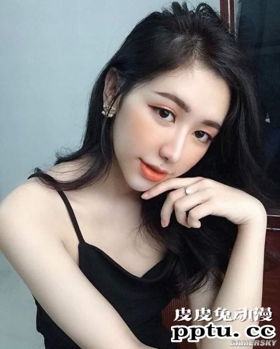 越南整形妹走红网络 重塑外观后找回人生信心