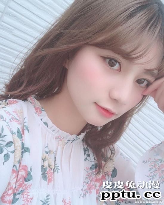 清纯外表下的爆好身材 喜欢嘟嘴的妹系写真女孩本田夕步