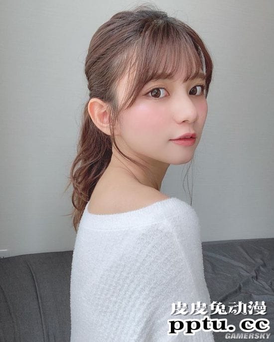 清纯外表下的爆好身材 喜欢嘟嘴的妹系写真女孩本田夕步