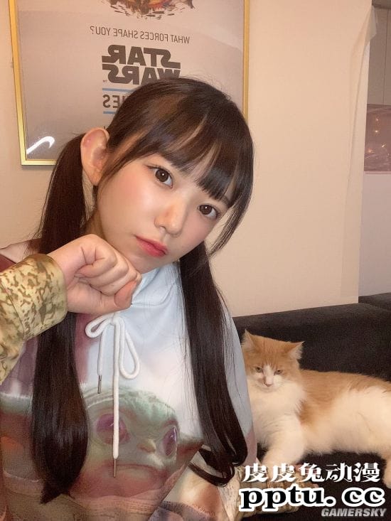 日本写真女星长泽茉里奈害羞的问题 男生看欧派会有什么好处？