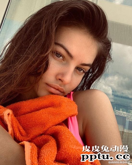 曾经的最美萝莉长大了 法国19岁模特初露性感身姿