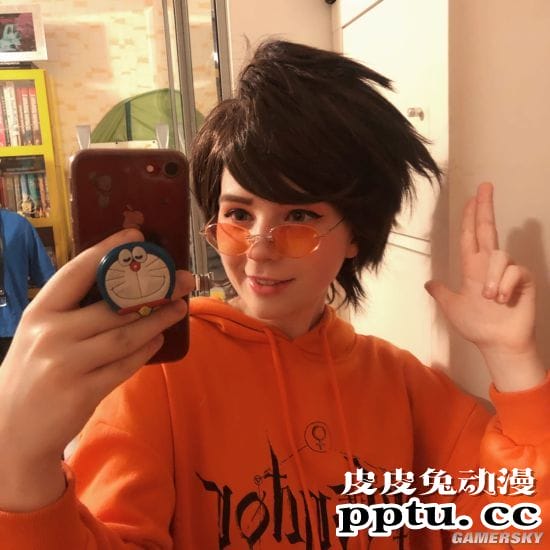 俄国萌妹COS《守望先锋》 多版本D.va俏皮可爱