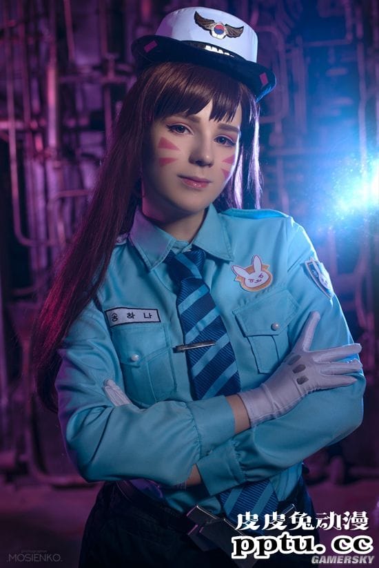 俄国萌妹COS《守望先锋》 多版本D.va俏皮可爱