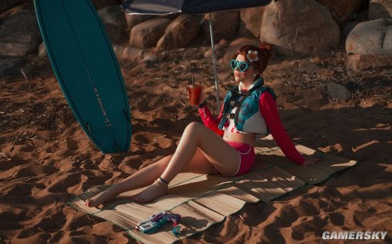 俄国萌妹COS《守望先锋》 多版本D.va俏皮可爱