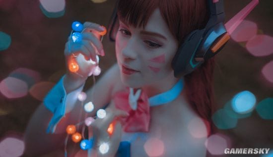 俄国萌妹COS《守望先锋》 多版本D.va俏皮可爱