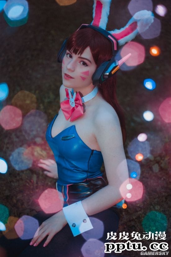 俄国萌妹COS《守望先锋》 多版本D.va俏皮可爱