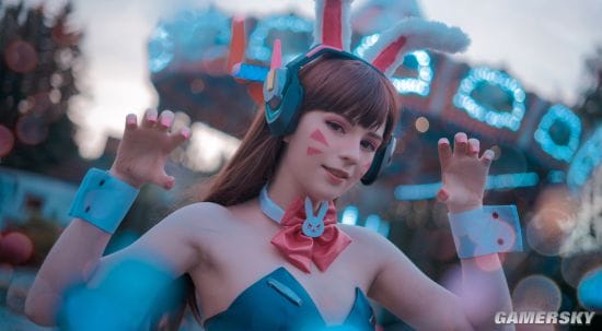 俄国萌妹COS《守望先锋》 多版本D.va俏皮可爱