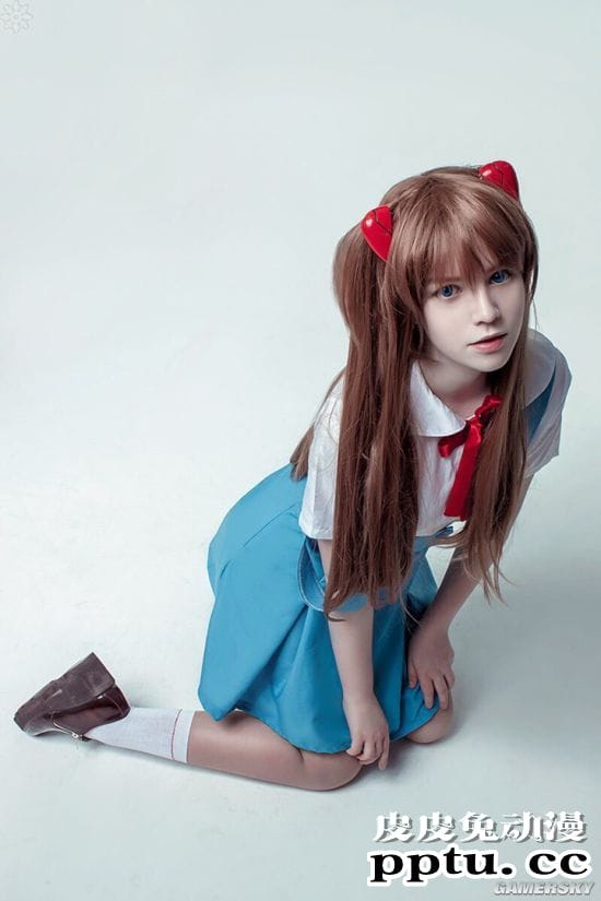 俄国萌妹COS《守望先锋》 多版本D.va俏皮可爱