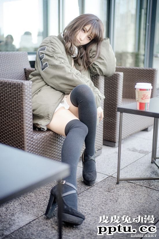 日本推特“绝对领域日” COSER小姐姐和画师的狂欢