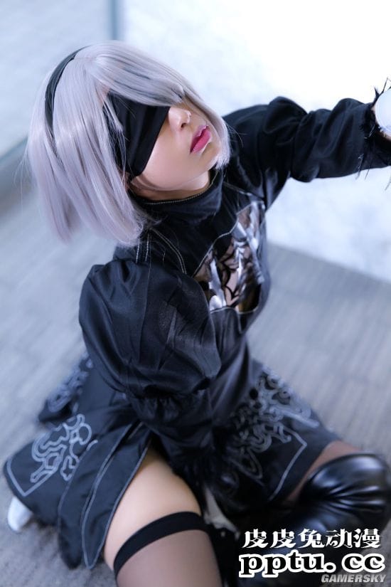 日本推特“绝对领域日” COSER小姐姐和画师的狂欢