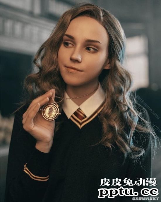 俄妹COS《塞尔达》公主 美艳公主送上大师之剑