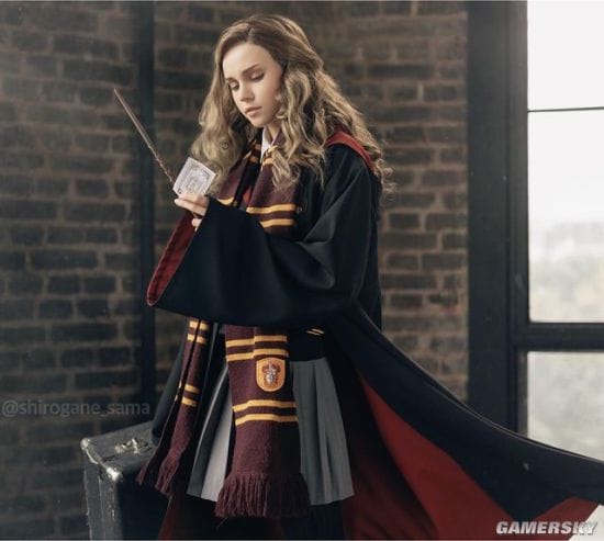 俄妹COS《塞尔达》公主 美艳公主送上大师之剑